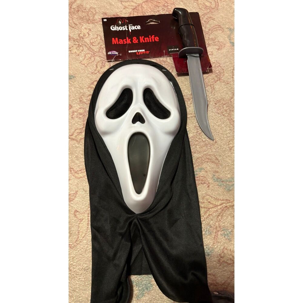 Fun World Ghost Face Lives Mask & Knife Set - Ghost Face and Devil Face.